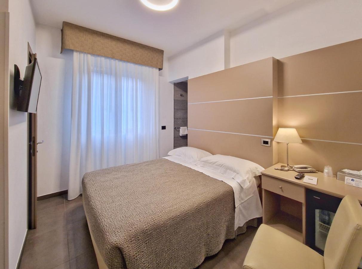 Hotel Tiffany Marina di Massa Εξωτερικό φωτογραφία