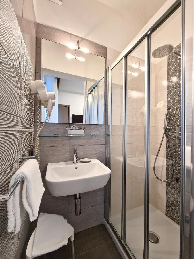 Hotel Tiffany Marina di Massa Εξωτερικό φωτογραφία