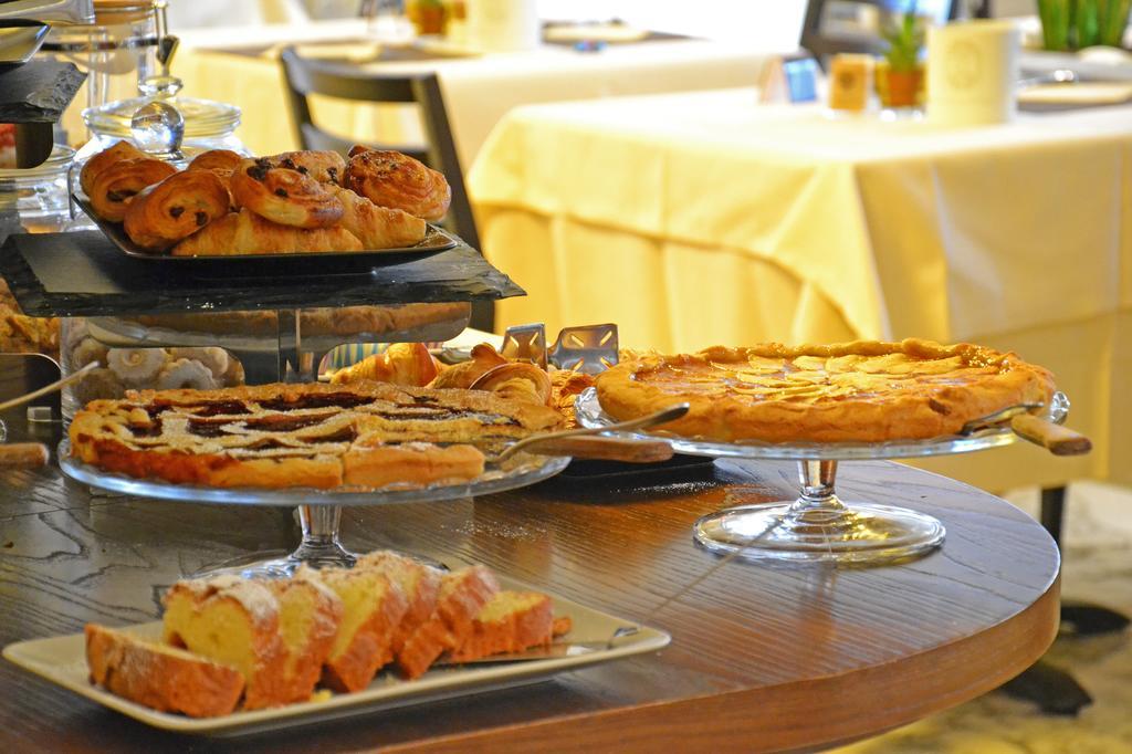 Hotel Tiffany Marina di Massa Εξωτερικό φωτογραφία