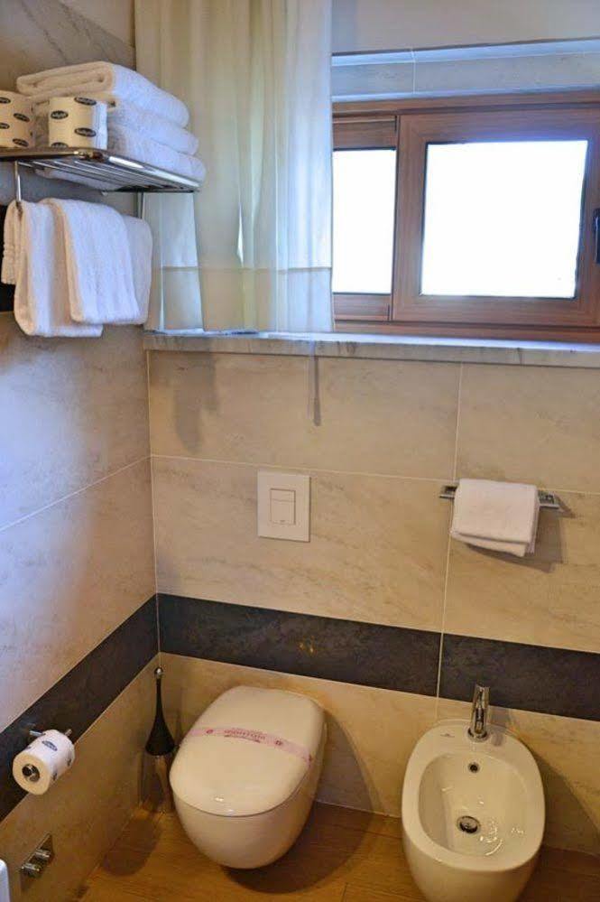 Hotel Tiffany Marina di Massa Εξωτερικό φωτογραφία